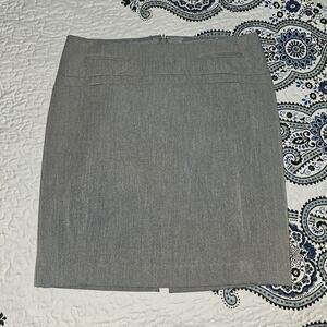 Express Grey Above The Knee Skirt – Size 10 Classic & Versatile